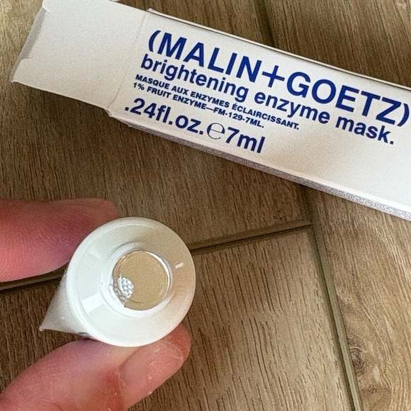 Malin + Goetz Brightening Enzyme Mask .24 oz - Picture 4 of 4